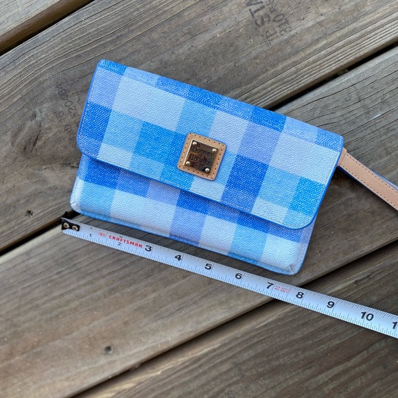 Dooney & Bourke blue and white plaid wristlet wallet purse - Picture 8 of 9